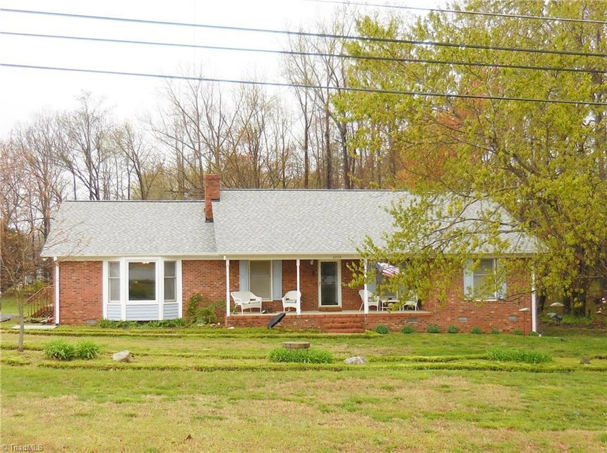 5752 Drake Rd, Greensboro, NC 27406 - photo 1