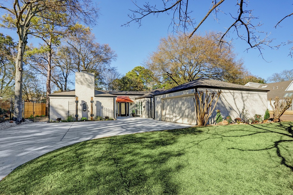 10202 Briar Forest Dr, Houston, TX 77042 - photo 1