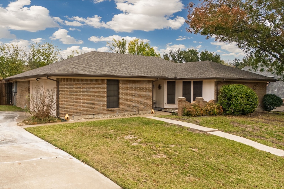 7508 Woodside Hill Ct, Fort Worth, TX 76179 - photo 1