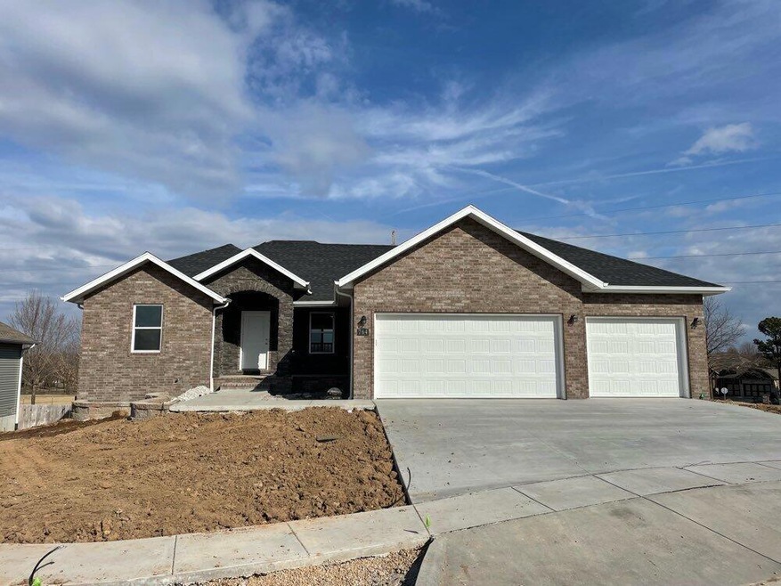 764 E Penzance Cir, Nixa, MO 65714 - photo 1