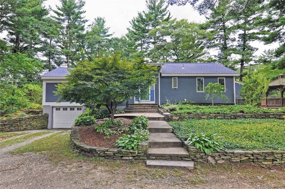 7 Memory Ln, Johnston, RI 02919 - photo 1