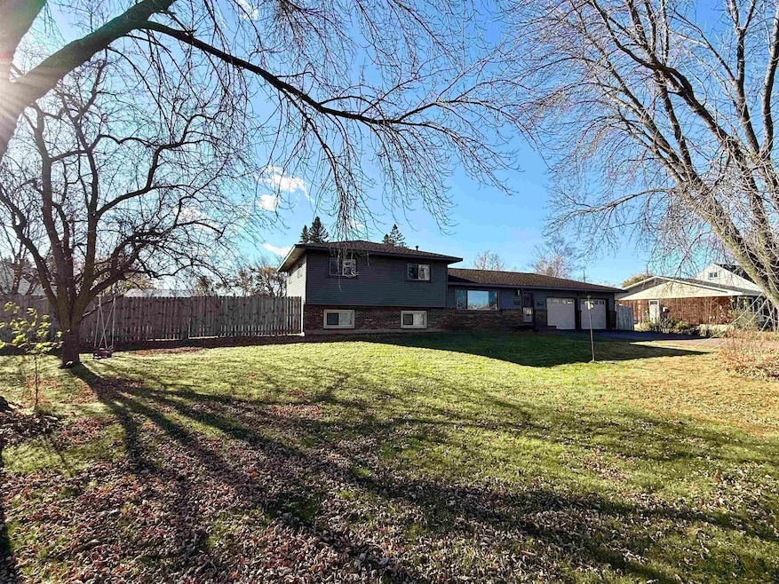 Under Contract $299,900