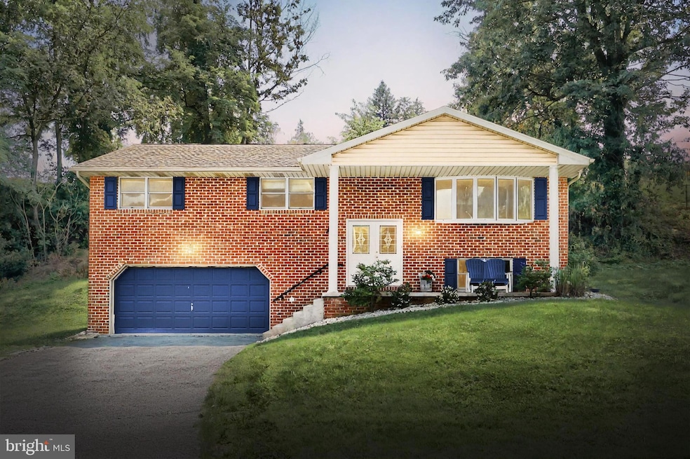 1298 Toann Rd, York, PA 17403 - photo 1