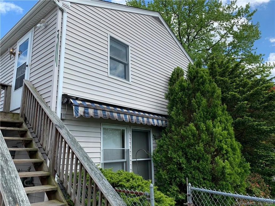 30 Lewelyn Rd unit 2, Stamford, CT 06902 - photo 1