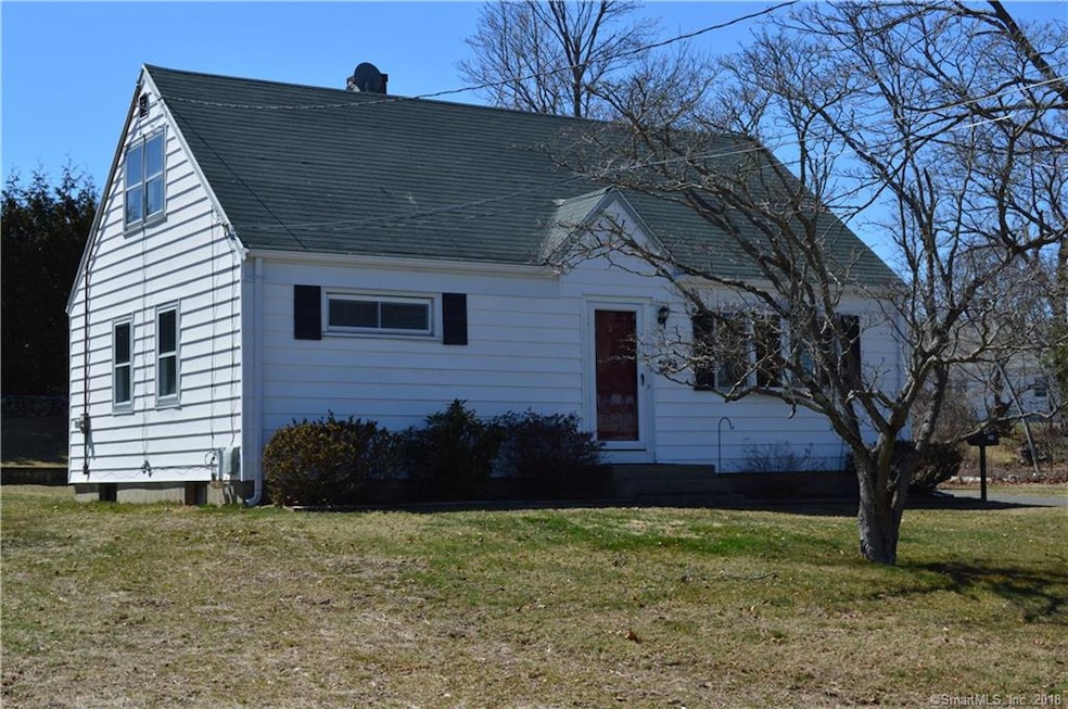 569 Riverdale Dr, Stratford, CT 06615 - photo 1