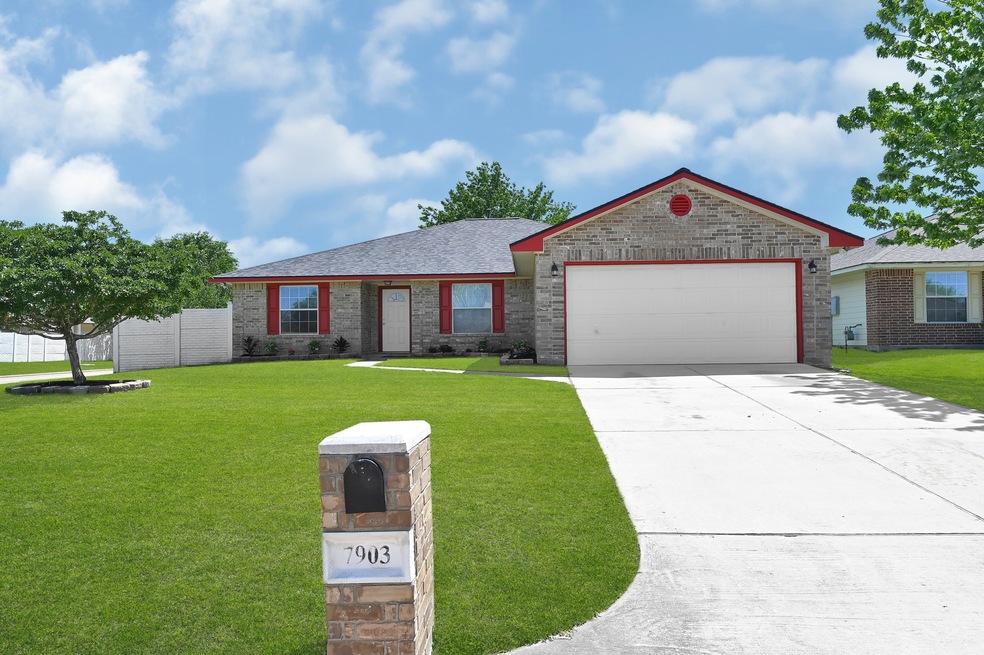 7903 Evergreen Terrace Ln, Houston, TX 77040 - photo 1