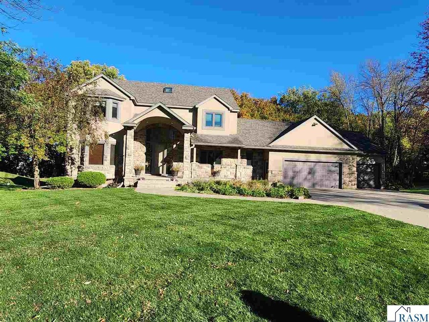 180 Joray Dr, Mankato, MN 56001 - photo 1