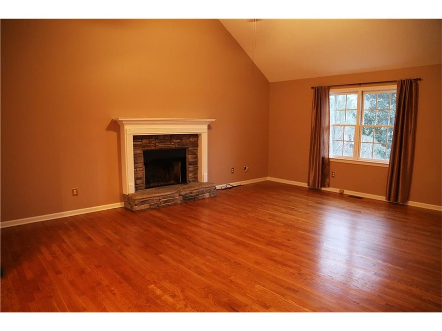 1025 Queensbury Run, Acworth, GA 30102 - photo 1