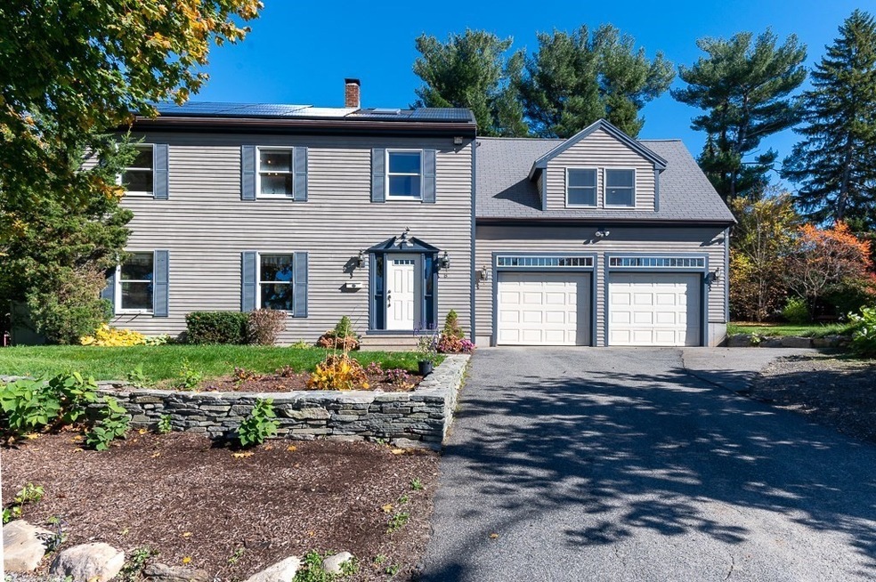 8 Hyde St, Worcester, MA 01606 - photo 1