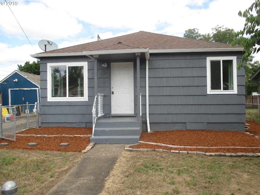 125 SW Harrison St, Sheridan, OR 97378 - photo 1