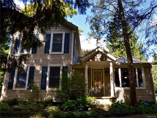 Welcome Home to 17860 Garvey Road!