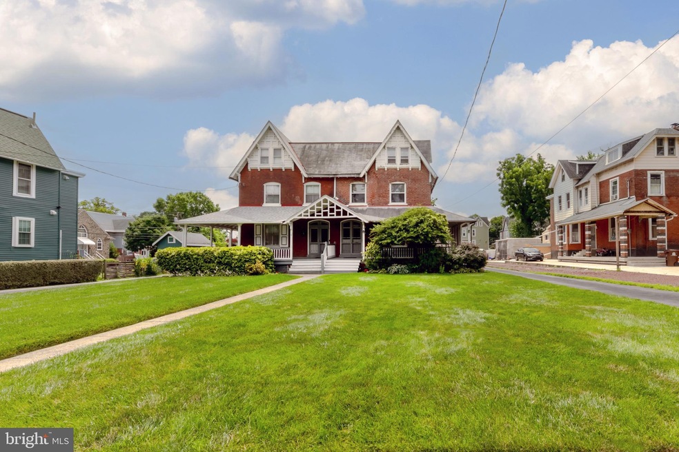 24 E Stewart Ave, Lansdowne, PA 19050 - photo 1