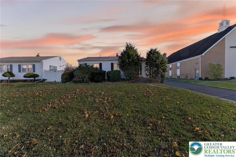 419 S Ott St, Allentown, PA 18104 - photo 1