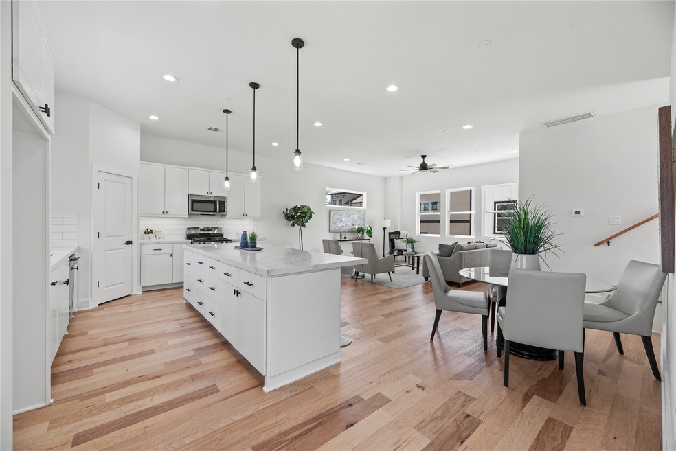 The open and inviting 2nd floor is an entertainer’