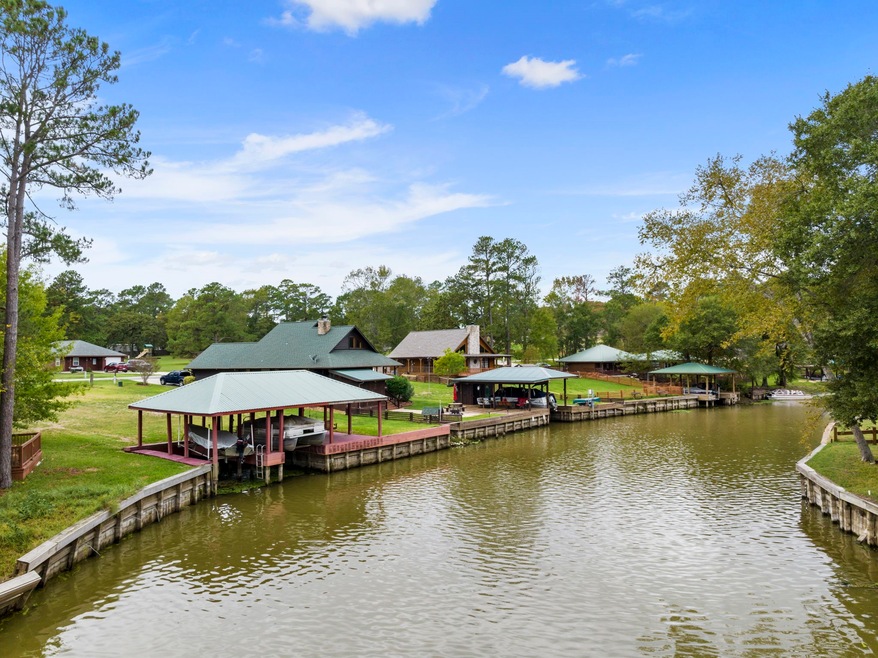 32 Hunters Creek Dr, Huntsville, TX 77340 - photo 1