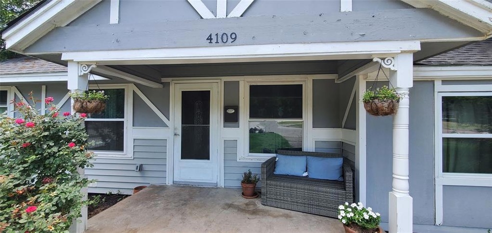4109 Alamo