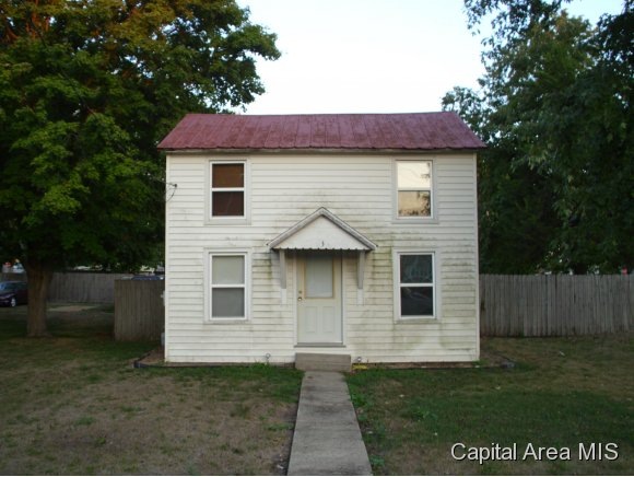 230 N Front St, Virginia, IL 62691 - photo 1