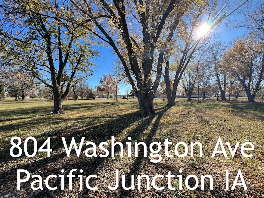 804 Washington Ave, Pacific Junction, IA 51561 - photo 1