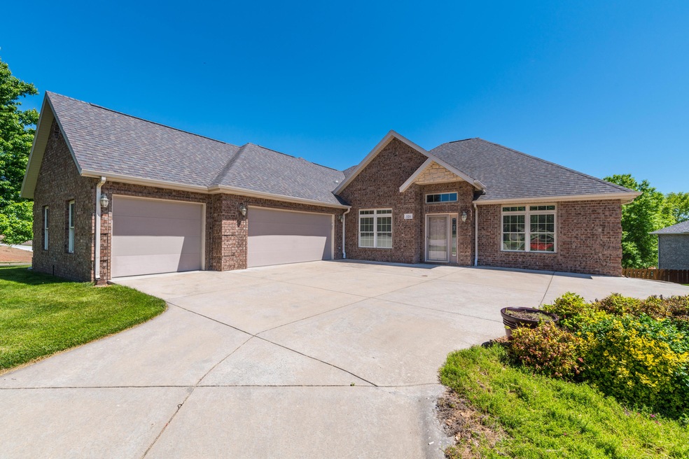 520 Champagne Nixa, MO