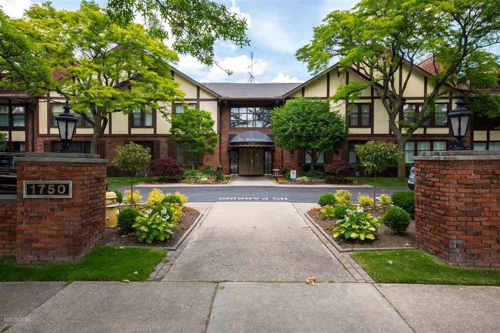 1750 Vernier Rd unit 17, Grosse Pointe Woods, MI 48236 - photo 1