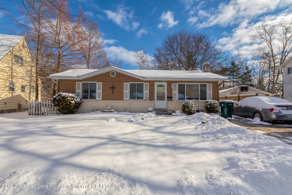 Contemporary Ranch in Lansing