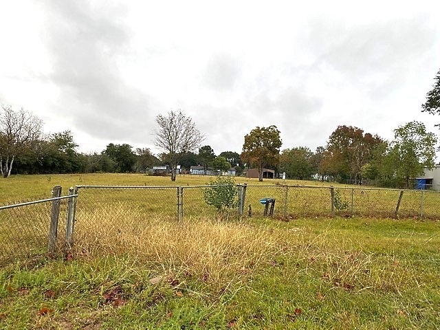 29314 Cherokee Ln, Waller, TX 77484 - photo 1