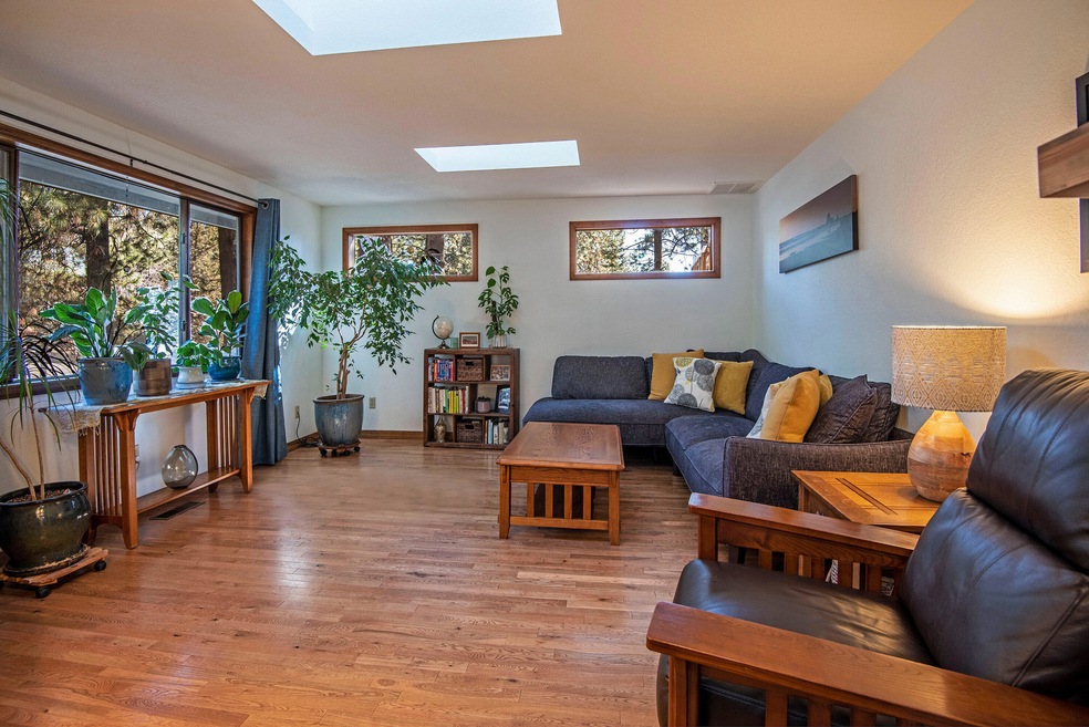 1931 SW Knoll Ave, Bend, OR 97702 - photo 1