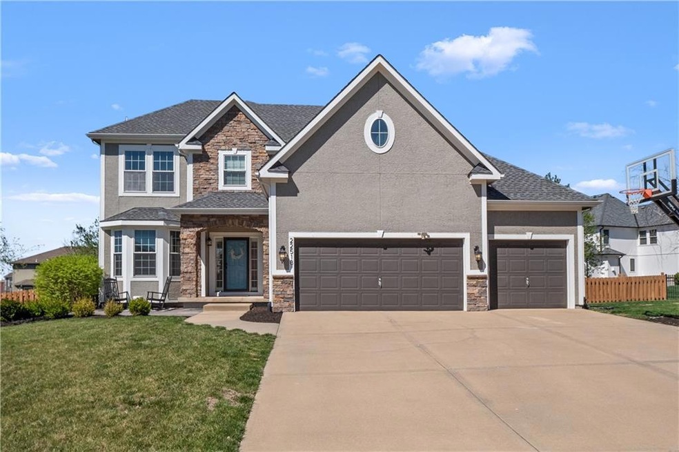 22518 W 56th St, Shawnee, KS 66226 - photo 1