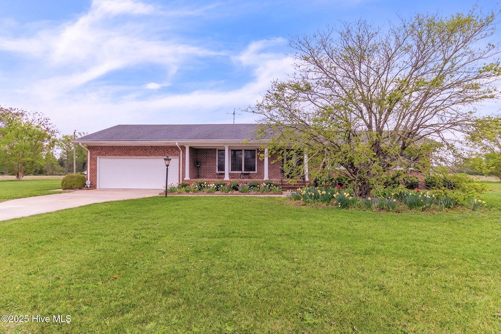 802 Fisher Rd, Saint Pauls, NC 28384 - photo 1