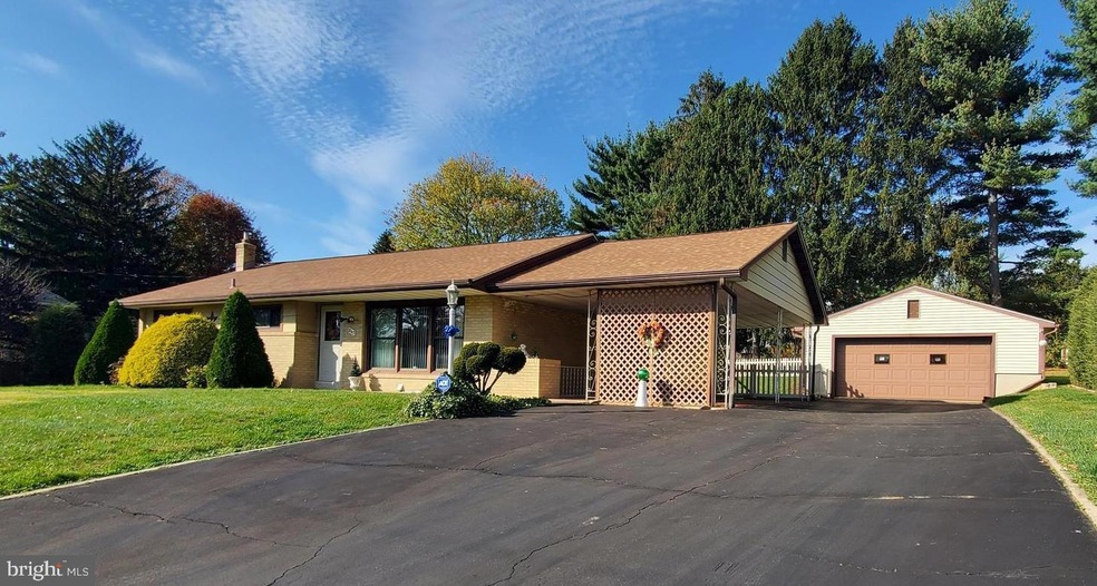 867 Elm St, Reading, PA 19605 - photo 1