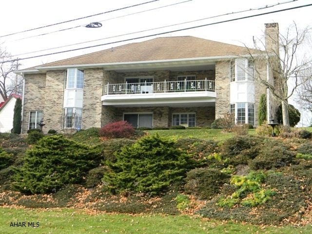 630 S Richard St, Bedford, PA 15522 - photo 1