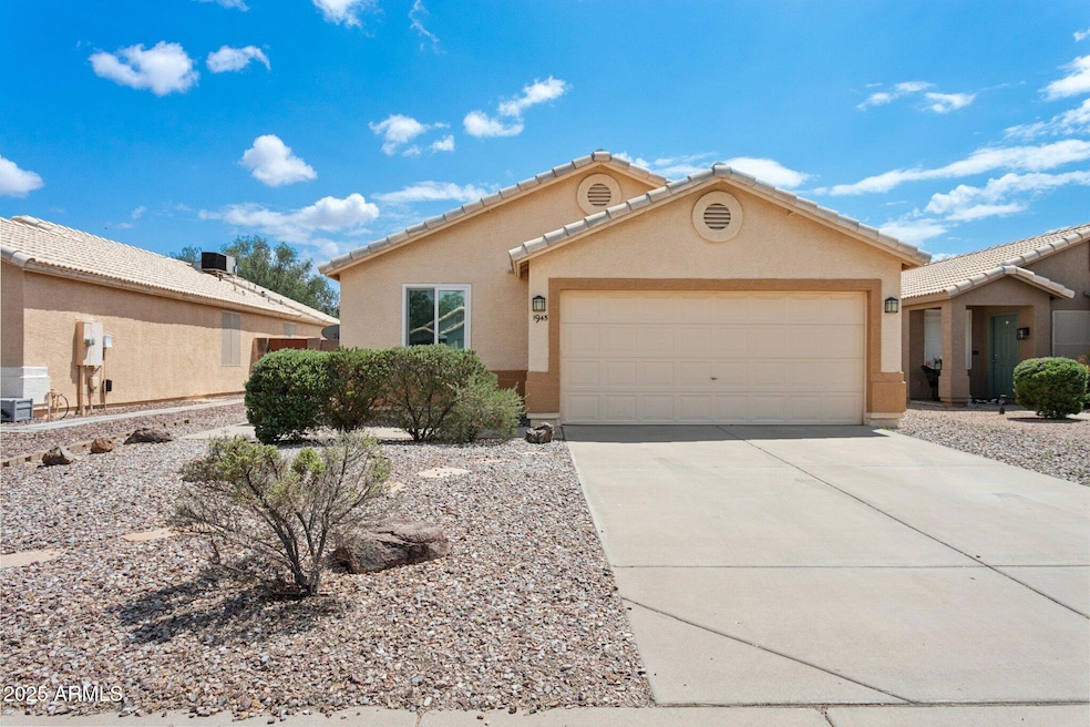 1-web-or-mls-1945-w-renaissance-ave