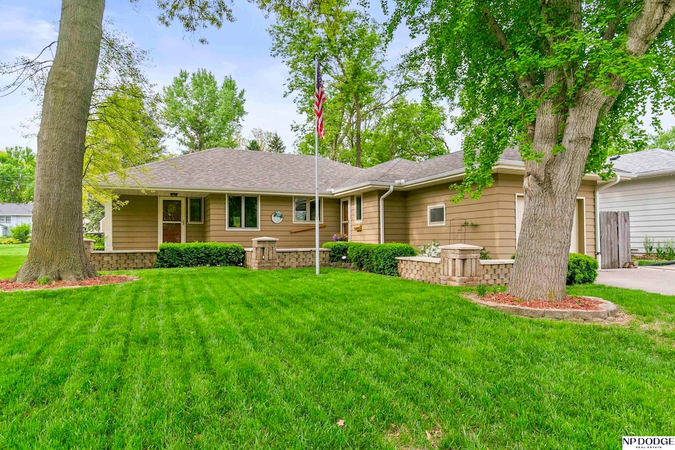 Sold $370,000