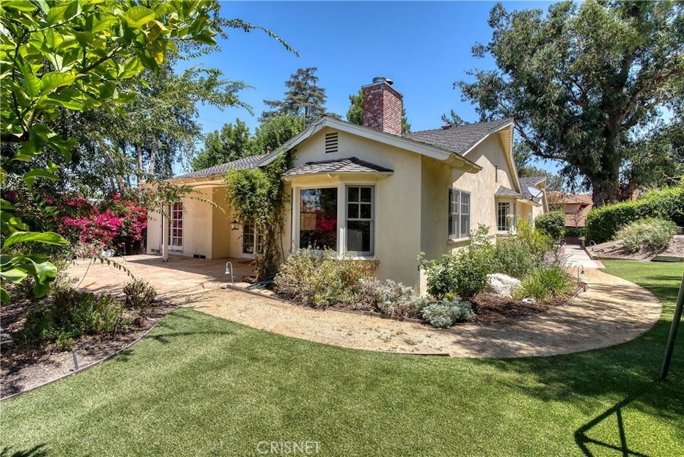 22418 Venido Rd, Woodland Hills, CA 91364 - photo 1