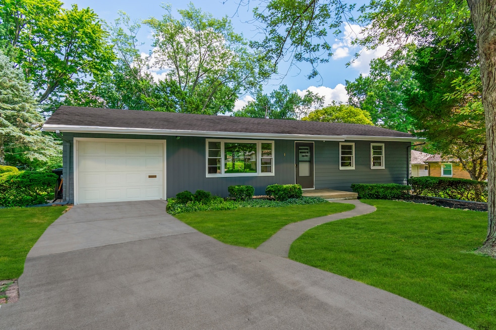 1 Gary Ct, Normal, IL 61761 - photo 1