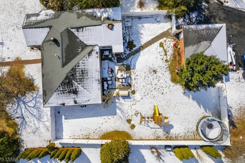 320 N Beverwyck Rd, Parsippany, NJ 07054 - photo 1