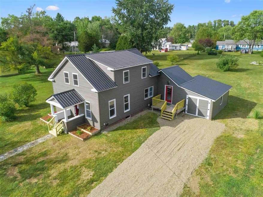 20 Kilkenny St, Lancaster, NH 03584 - photo 1