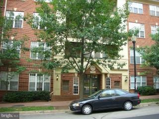 2330 14th St N unit 206, Arlington, VA 22201 - photo 1