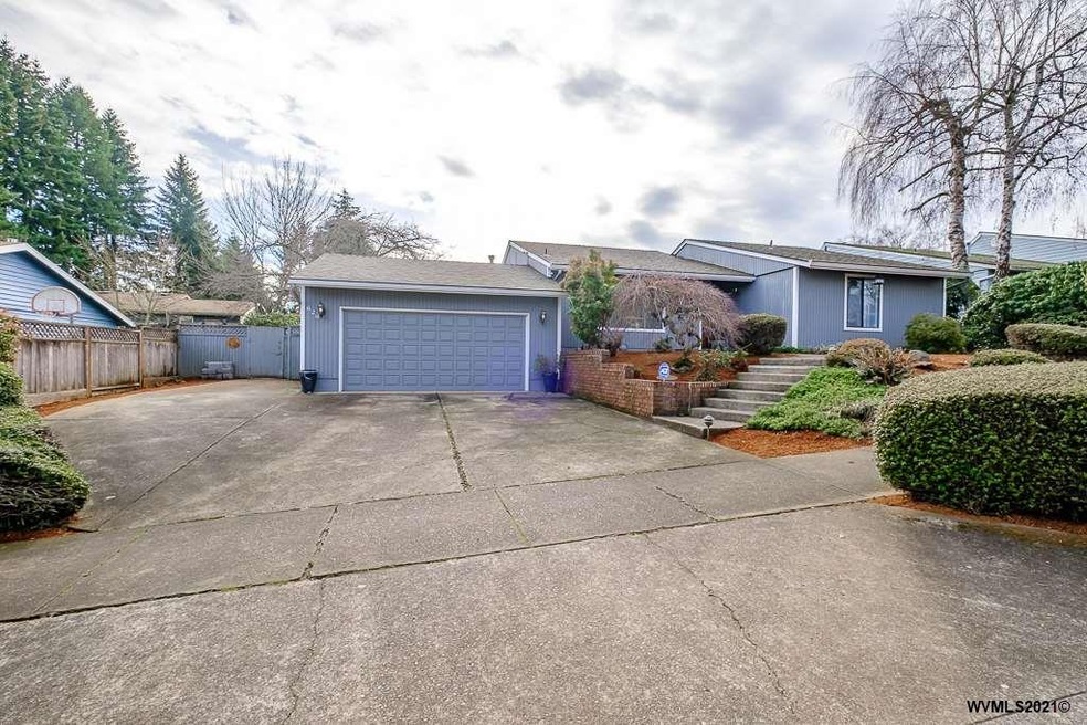 626 J David St SE, Salem, OR 97306 - photo 1