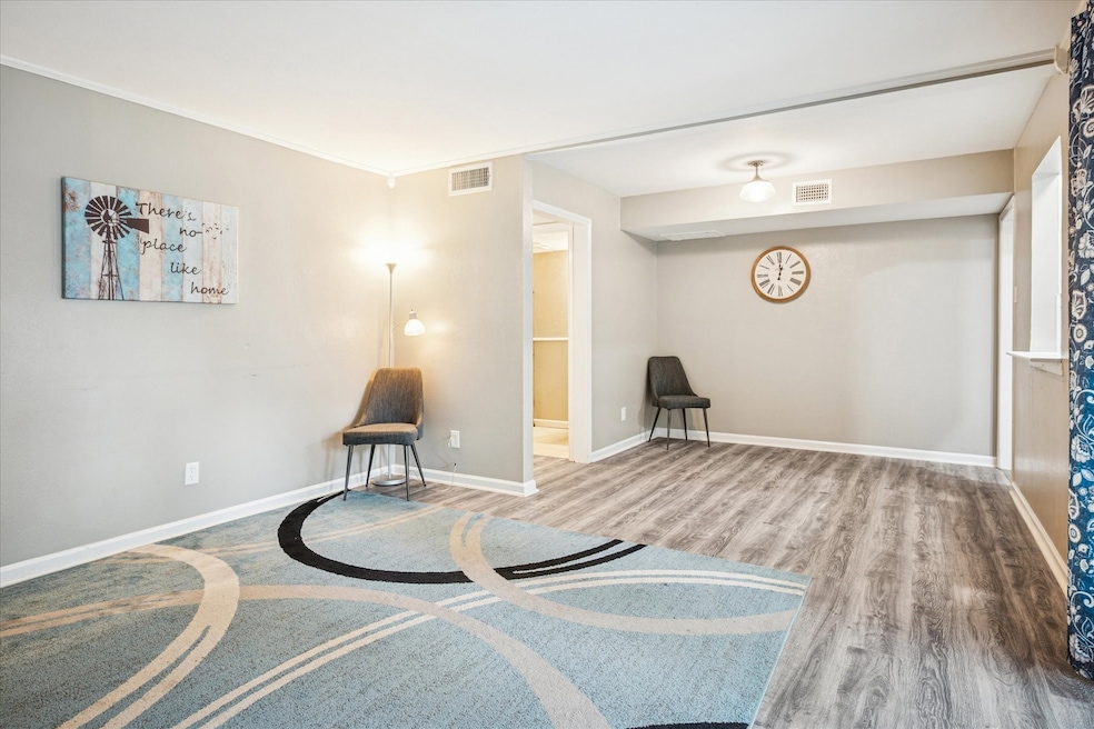 2804 Escada Dr unit 103V, Dallas, TX 75234 - photo 1