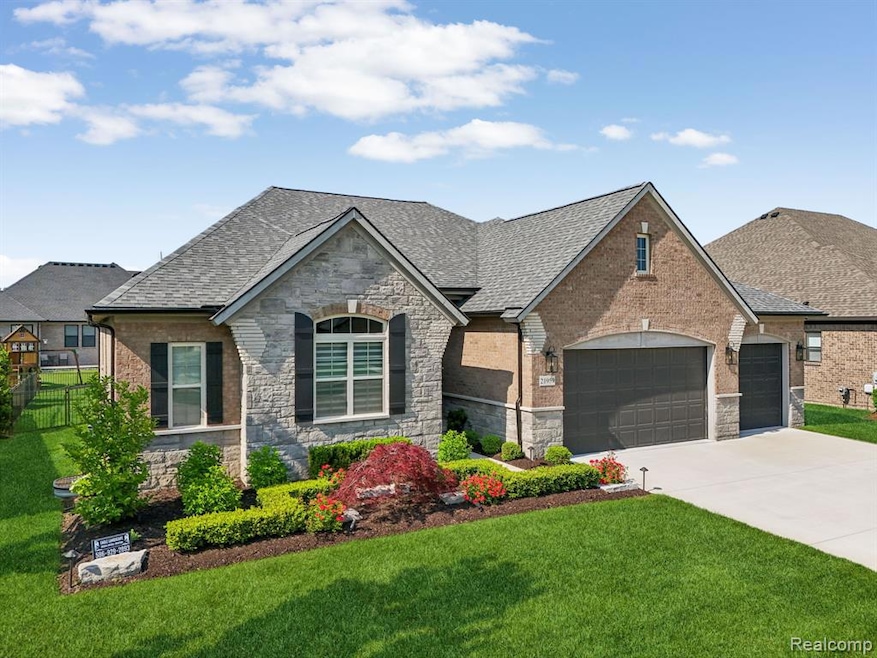 21959 Majestic Dr E, Macomb, MI 48044 - photo 1