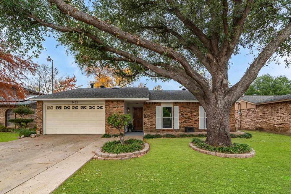 7453 Tunbridge Dr, North Richland Hills, TX 76182 - photo 1