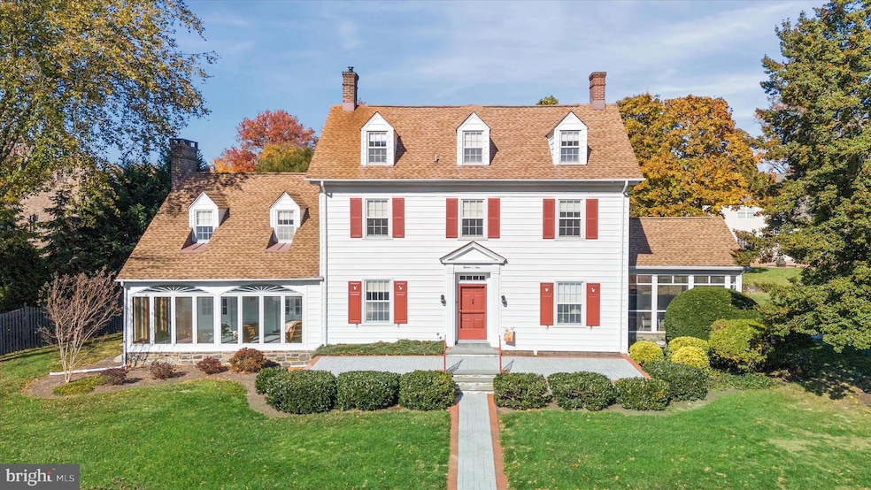 For Sale $890,000 • Co-Listing Agent