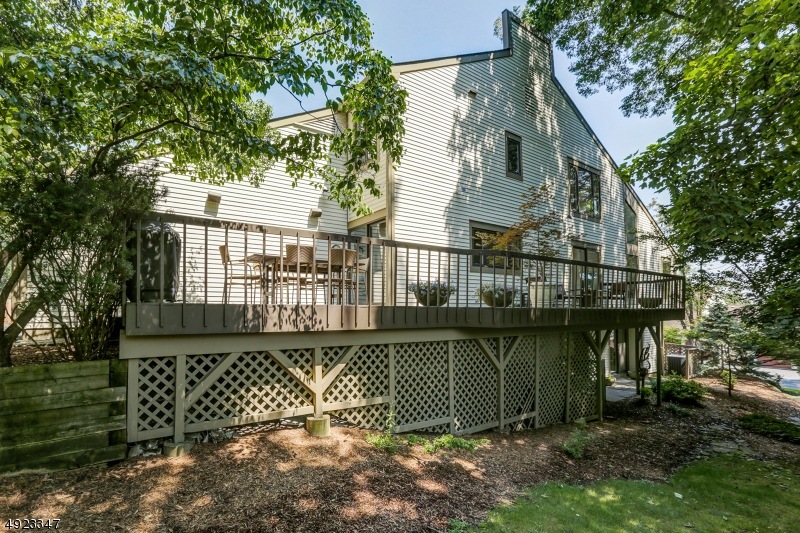 321 Wyoming Ave C3d unit 3D, South Orange Village Twp., NJ 07079 - photo 1