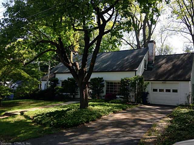 88 Avalon Cir, Waterbury, CT 06710 - photo 1