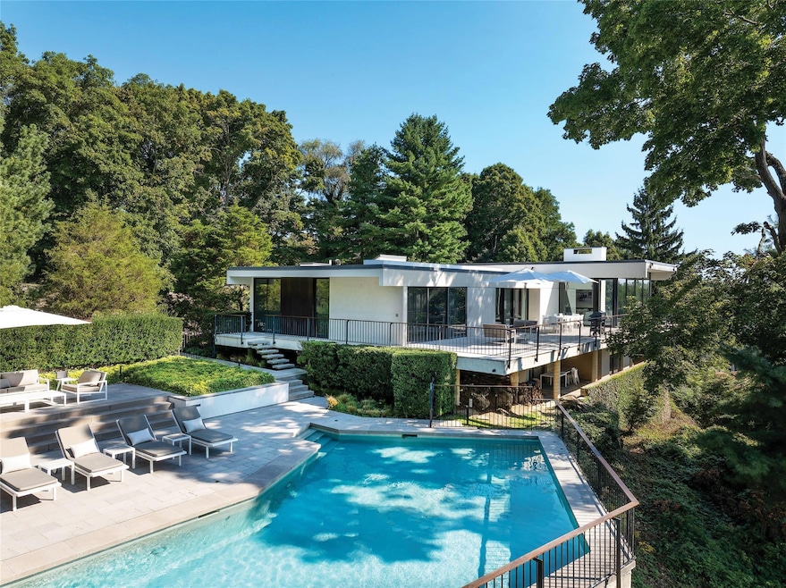 17 Pilgrim Rd, Rye, NY 10580 - photo 1