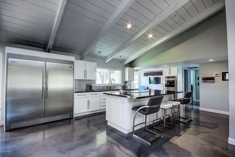 Commercial grade refrigerator