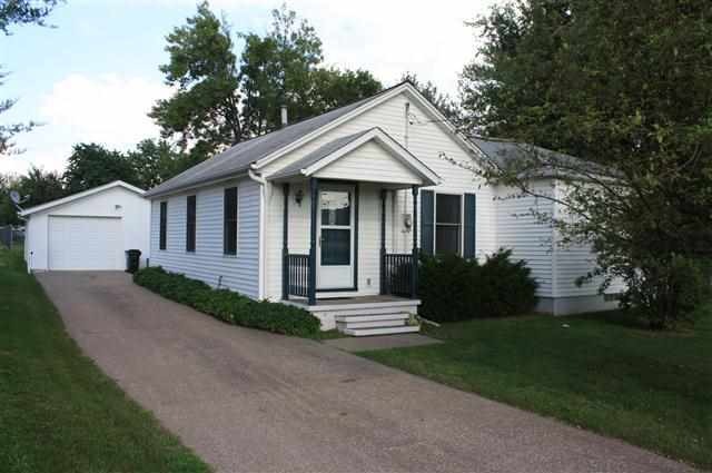5123 N Pine St, Davenport, IA 52806 - photo 1