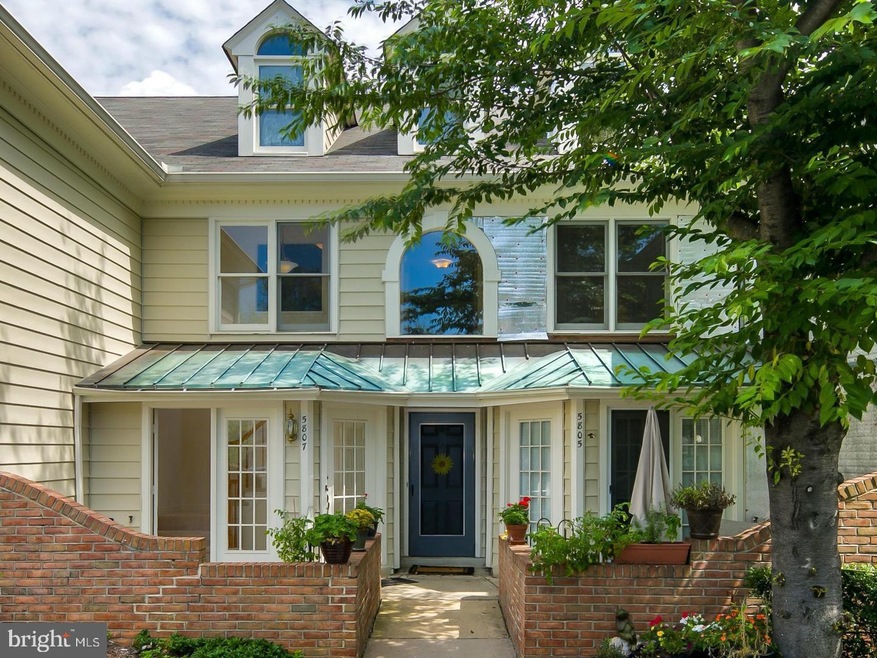 5807 Linden Square Ct unit 47, Rockville, MD 20852 - photo 1