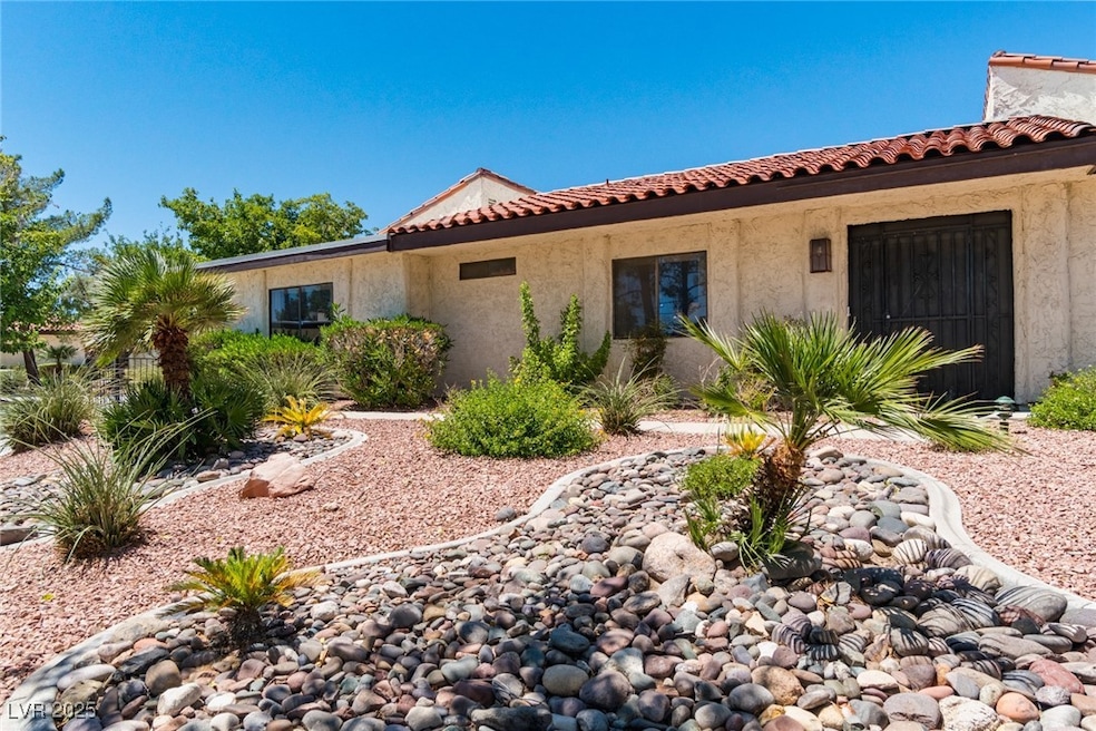 3074 Mirado Ct, Las Vegas, NV 89121 - photo 1